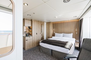 Arctic Superior | Outside cabin - Upper deck